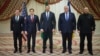 Hình ảnh do Văn phòng Báo chí Tổng thống Ukraine chụp và công bố cho thấy: Từ trái: Cố vấn an ninh quốc gia Hoa Kỳ, Mike Waltz, ngoại trưởng Marco Rubio, và tiếp theo là 3 quan chức Ukraine sau cuộc họp tại Jeddah, 11 tháng Ba.