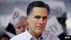 Theo tin đăng tải trên trang web của Bộ Ngoại giao Trung Quốc năm 2003, Thống đốc Romney đã từng ca ngợi rằng kinh tế Trung Quốc mang lại lợi ích rõ ràng cho người dân của bang Massachusetts ở Hoa Kỳ.