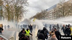 HEALTH-CORONAVIRUS/BELGIUM-PROTESTS