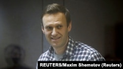 Arhiva - Aleksej Navalni u februaru tokom sudskog pretresa (REUTERS/Maxim Shemetov)