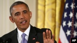 El presidente Barack Obama habló en la Casa Blanca tras regresar de un viaje a Oklahoma.